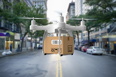 Drohne liefert Paket aus